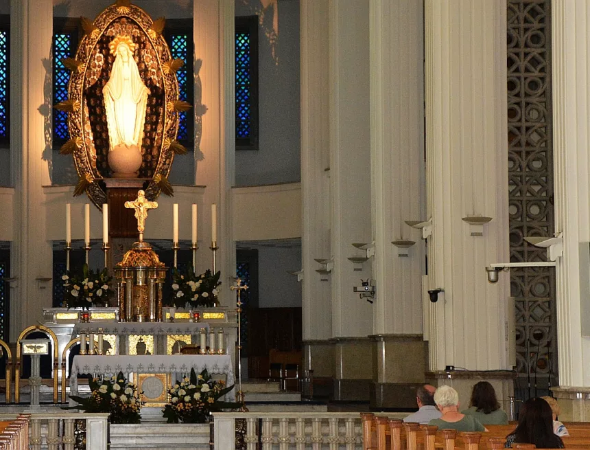 Modlitwa wbazylice 1. sobota: spotkanie „Oddaj się Maryi” (107)