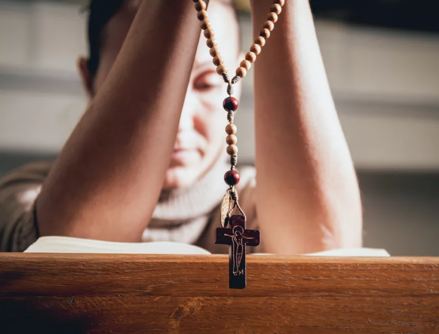 15 obietnic Matki Bożej dla odmawiających Różaniec, przekazanych bł. Alanowi de la Rupe