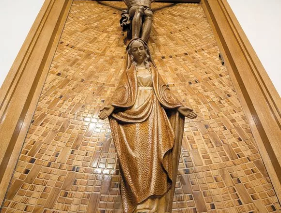 40. Nauczanie 01 Kościół o pośrednictwie łask Najświętszej Maryi Panny