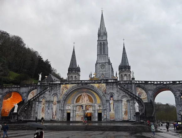 Piękna Pani z Lourdes