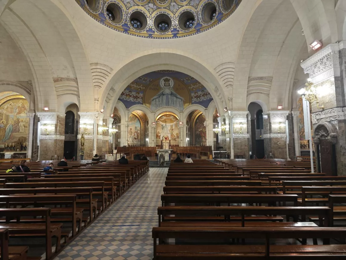 {"sha1":"ed332e155cf902a227f083380b24b21905f775d2","ext":"jpg"} Piękna Pani z Lourdes