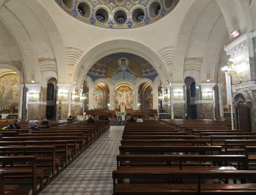 {"sha1":"ed332e155cf902a227f083380b24b21905f775d2","ext":"jpg"} Piękna Pani z Lourdes