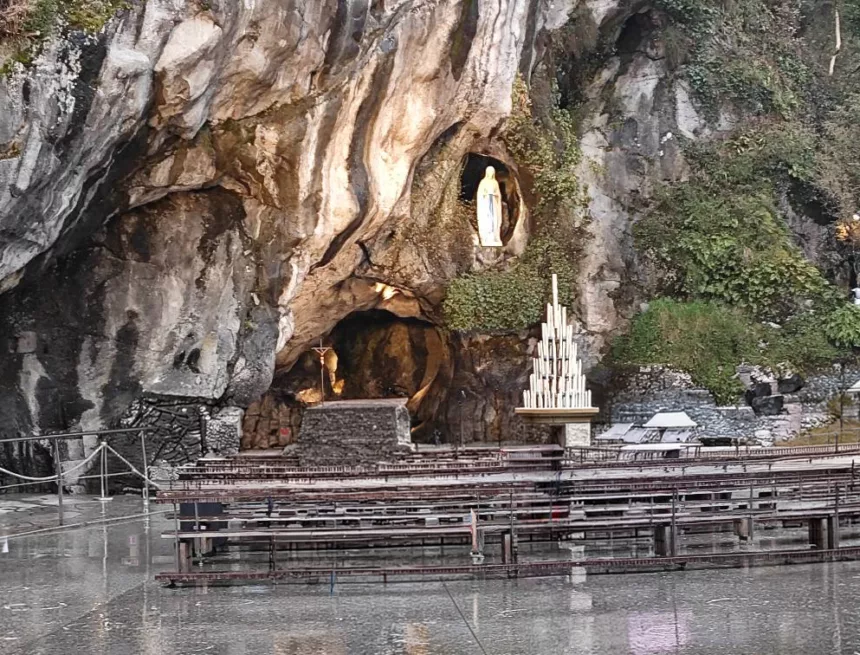 Piękna Pani z Lourdes