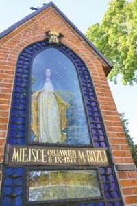 Figura niepokalanej w miejscu objawień w Gietrzwałdzie
