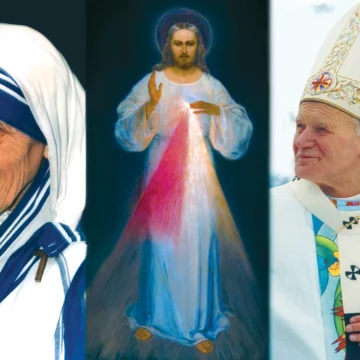od lewej: św. Matka teresa, obraz jezusa miłosiernego Autorstwa E. Kazimirowskiego, św. Jan Paweł II/fot. Arturo Mari, wikimedia commons
